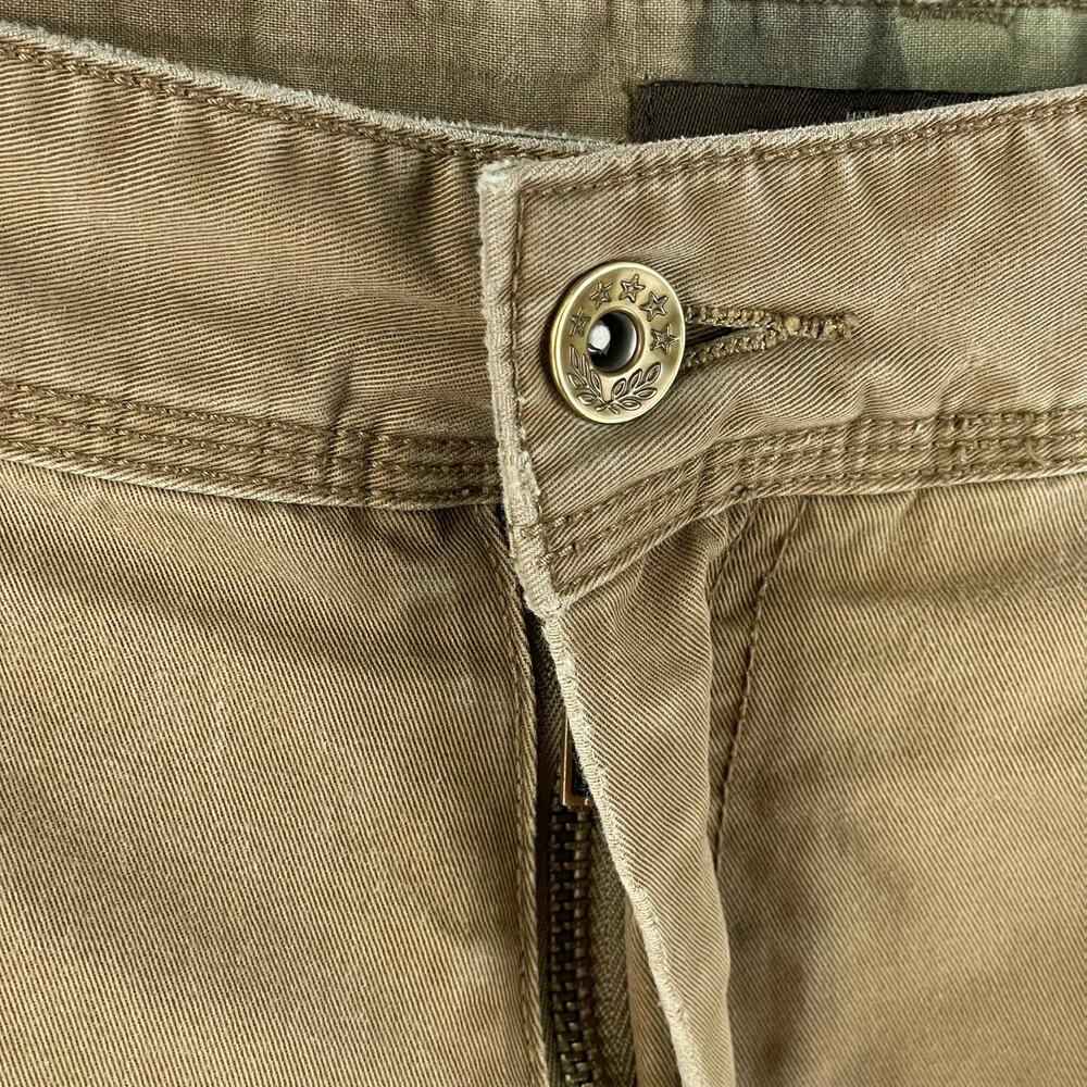VTG 2007 Old Navy Mens Cargo Shorts SZ 40 Khaki Tan Cotton Twill Flap Pockets - Picture 6 of 13